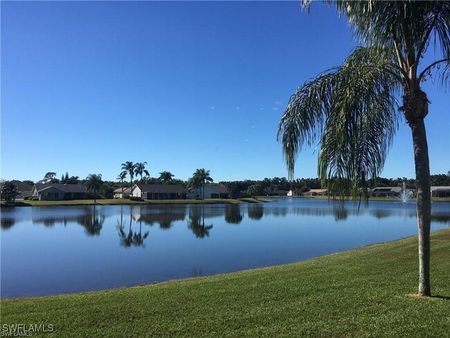 3685 Stone Way in Estero, FL - Foto de edificio - Building Photo