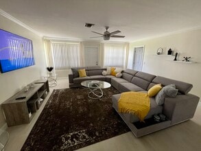 307 E Kalmia Dr in West Palm Beach, FL - Foto de edificio - Building Photo