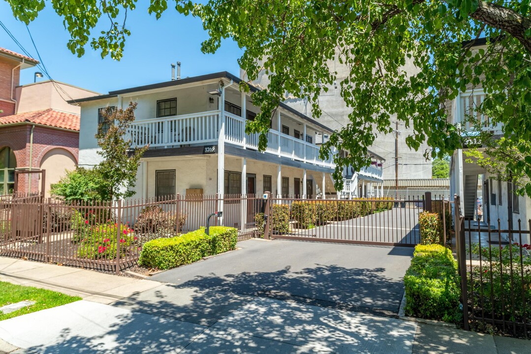 L St Apartments in Sacramento, CA - Building Photo