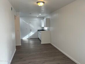 2028 W Lawrence Rd-Unit -1 in Phoenix, AZ - Building Photo - Building Photo