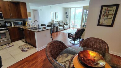 450 N Federal Hwy, Unit 807 in Boynton Beach, FL - Foto de edificio - Building Photo