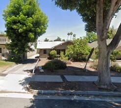 38 S Parkwood Ave in Pasadena, CA - Building Photo - Building Photo