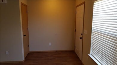 415 S Hunter St in Farmington, AR - Building Photo - Building Photo