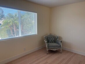 23337 Hartland St in Los Angeles, CA - Building Photo - Building Photo