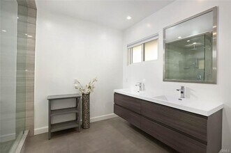 1640 Cumberland Terrace in Glendale, CA - Building Photo - Building Photo