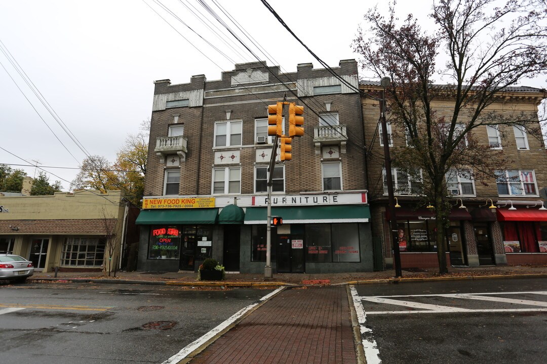 288-290 Main St in West Orange, NJ - Foto de edificio