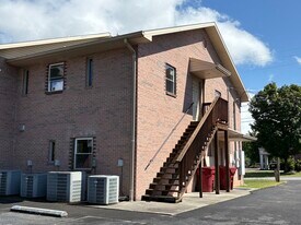 830 Johnson Ave, Unit 830 Johnson Ave #2 in Johnson City, TN - Building Photo