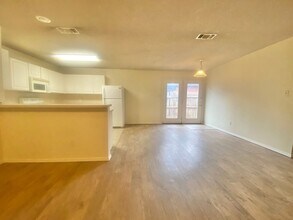 6319 7th St in Lubbock, TX - Building Photo - Building Photo