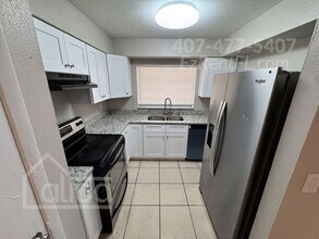 906 S Holly Ave in Sanford, FL - Building Photo - Building Photo