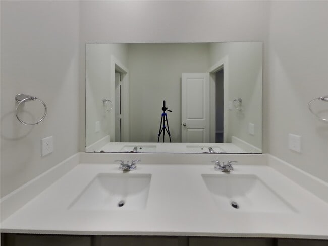 property at 2415 Cohorn Trl