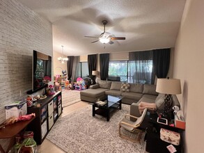 5650 Coach House Cir in Boca Raton, FL - Building Photo - Building Photo