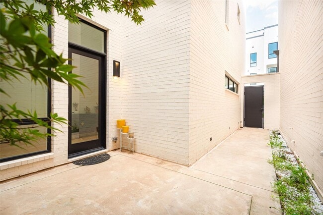 610 N Oak Cliff Blvd in Dallas, TX - Building Photo - Building Photo