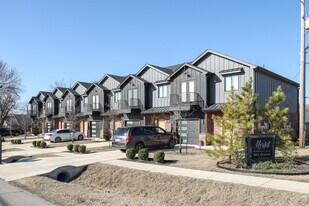 Merlot in Owasso, OK - Building Photo