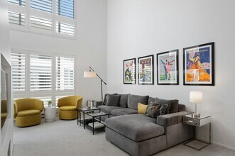 565 Esplanade in Redondo Beach, CA - Building Photo - Building Photo