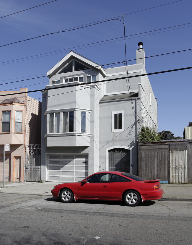 1025 Phelps St in San Francisco, CA - Building Photo - Building Photo