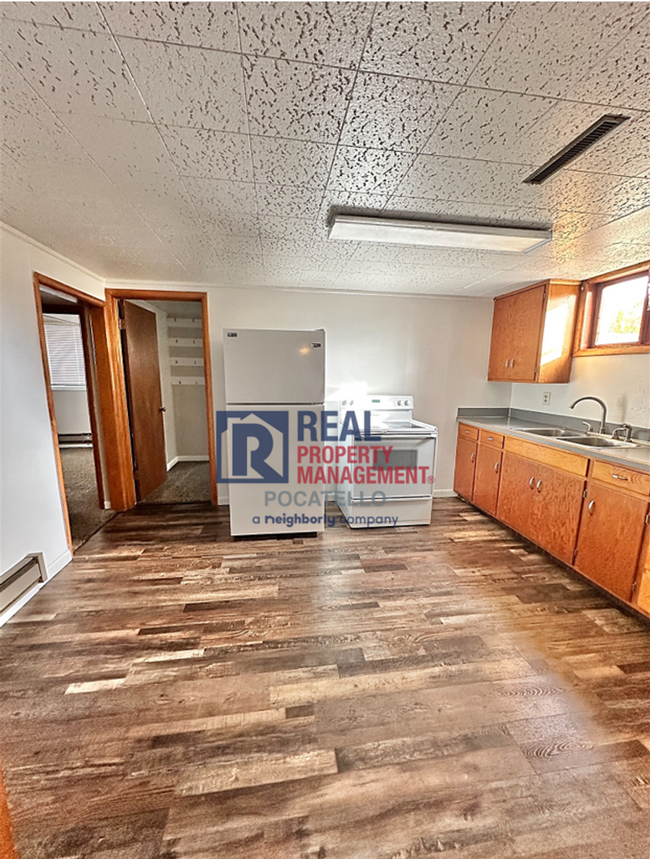 980 Berryman Dr-Unit -980 1/2 in Pocatello, ID - Foto de edificio - Building Photo