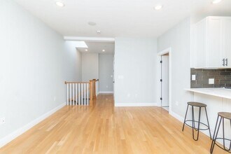 53 Lexington St in Boston, MA - Building Photo - Building Photo