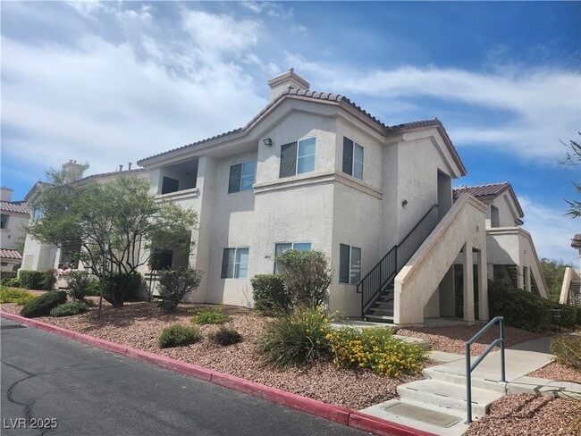 2117 Echo Bay in Las Vegas, NV - Building Photo - Building Photo