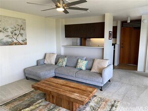 2600 Pualani Way in Honolulu, HI - Foto de edificio - Building Photo