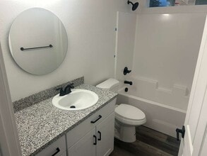 3960 S Pacific Hwy in Phoenix, OR - Building Photo - Building Photo