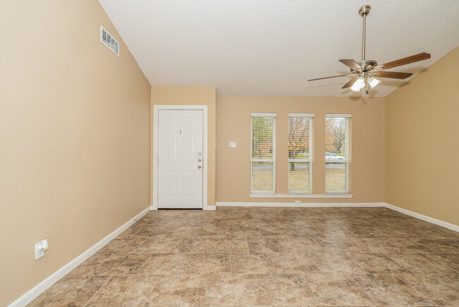 1205 High Valley Dr in Garland, TX - Building Photo - Building Photo