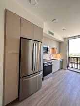235 NE 27th St, Unit S2 in Miami, FL - Foto de edificio - Building Photo