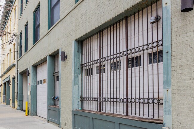 176 Sherman Ave in Jersey City, NJ - Building Photo - Building Photo