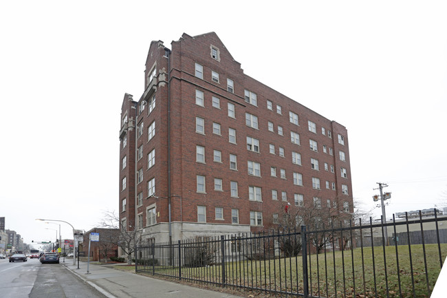 7147 S Jeffery Blvd in Chicago, IL - Foto de edificio - Building Photo