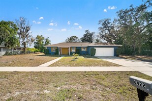 6422 Fairlawn St in Spring Hill, FL - Building Photo