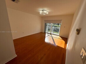 6444 NW 109th Ave in Doral, FL - Building Photo - Building Photo