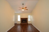 132 Brenda Dr photo'