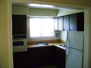 Canterbury Gardens in Poughkeepsie, NY - Foto de edificio - Interior Photo
