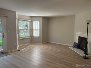 285 Greenfield Rd in Bridgewater, NJ - Building Photo - Building Photo