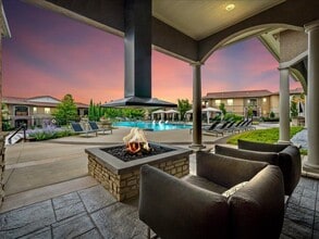 Sorrento at Deer Creek Apartment Homes in Overland Park, KS - Building Photo - Building Photo