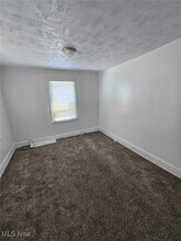 13713 Thornhope Rd in Cleveland, OH - Building Photo - Building Photo