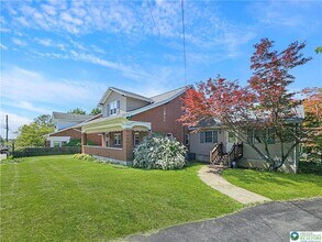 82 Front St in Bangor, PA - Building Photo - Building Photo