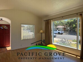 424 Gibson Ave in Pacific Grove, CA - Building Photo - Building Photo