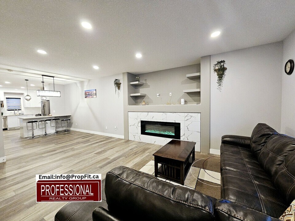 6044-6179 179 Ave NW in Edmonton, AB - Building Photo