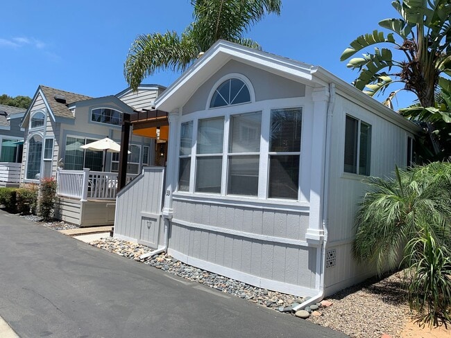 1624 N Coast Hwy in Encinitas, CA - Building Photo - Building Photo