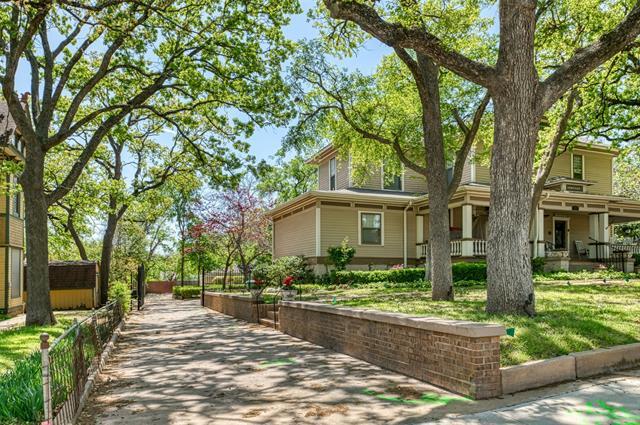 801.5 W Oak St