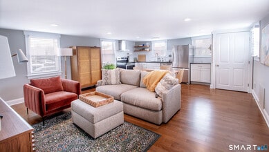 421 Main St in Ridgefield, CT - Building Photo - Building Photo