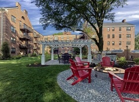 Wessex House in Wayne, PA - Building Photo