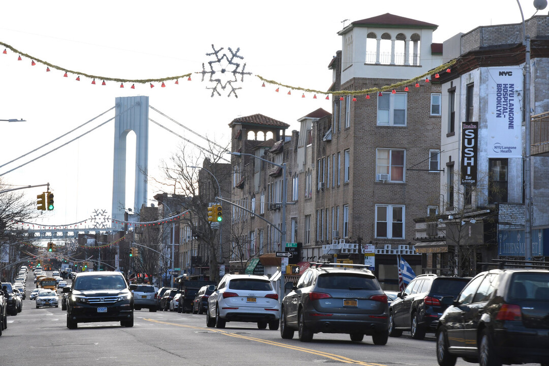 3rd Ave in Brooklyn, NY - Building Photo