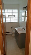 1608 Ogden Ave-Unit -Apt 2E in Downers Grove, IL - Building Photo - Building Photo