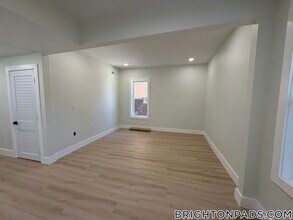 47 Brackett St in Boston, MA - Building Photo - Building Photo