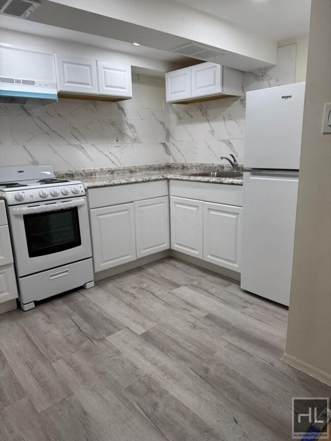 property at 94-04-94211 211th St