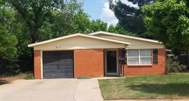 property at 817 Beechwood Ln