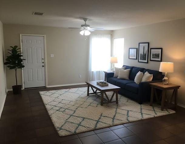 332 Liberty St in Hutto, TX - Building Photo - Building Photo