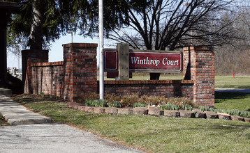 Winthrop Court Apartments in Terre Haute, IN - Building Photo - Building Photo