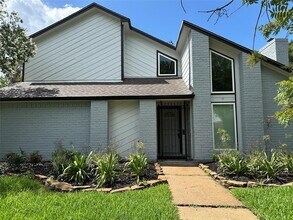 2283 Woodland Springs St in Houston, TX - Building Photo - Building Photo